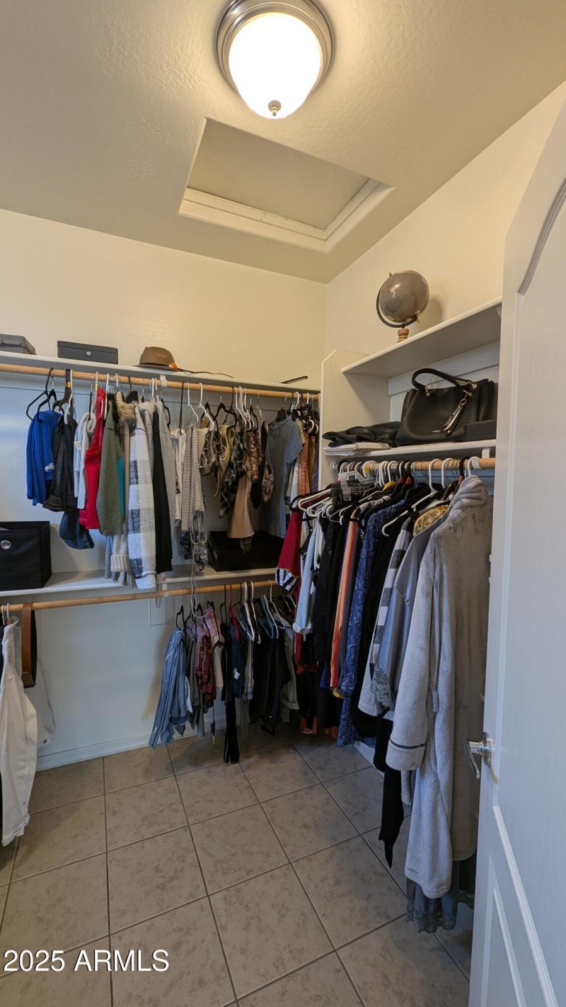 PXL_20250518_175621223.MP