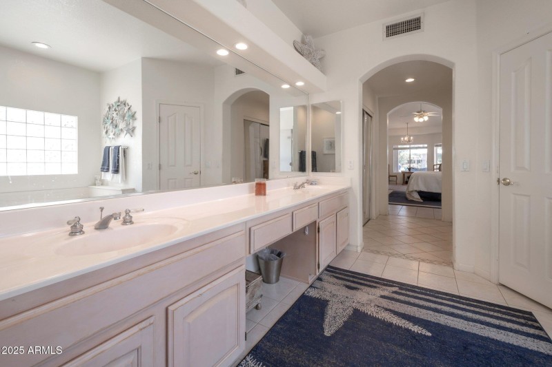 9-web-or-mls-Qp-9935