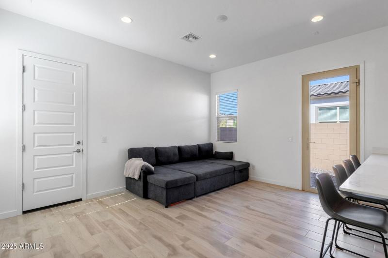 36-web-or-mls-3885-kenley-ln