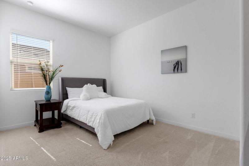 25-web-or-mls-3885-kenley-ln