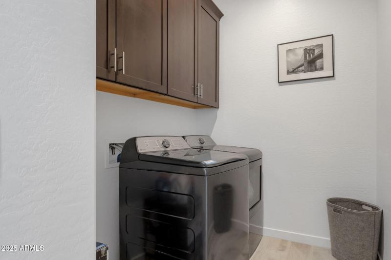 27-web-or-mls-3885-kenley-ln