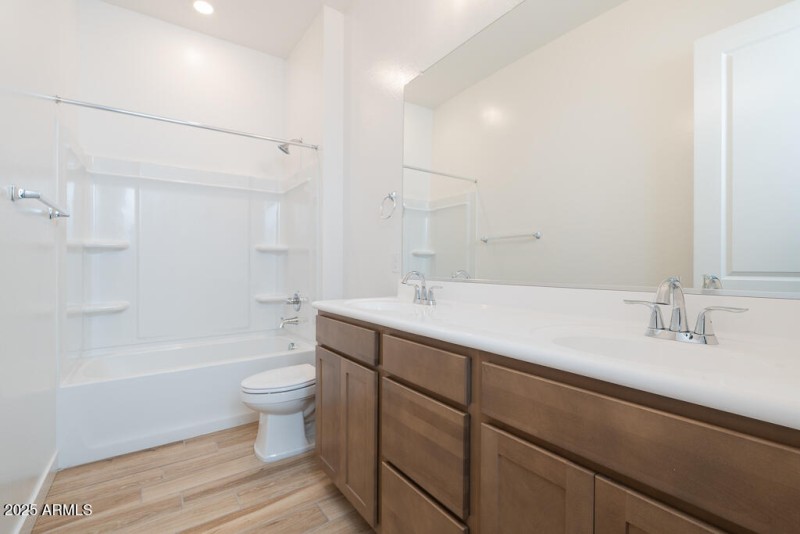 Tri Pointe Homes - Soleo 323 - Bathroom