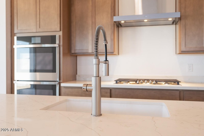 Tri Pointe Homes - Soleo 323 - Kitchen -