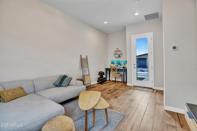 Generational Suire - Living 2