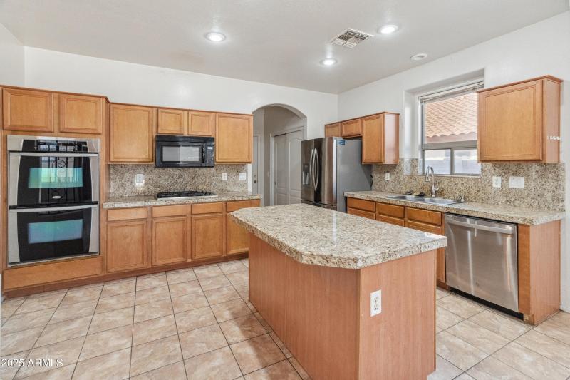 15985 W Bartlett Ave-4