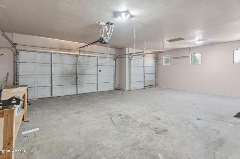 15985 W Bartlett Ave-8