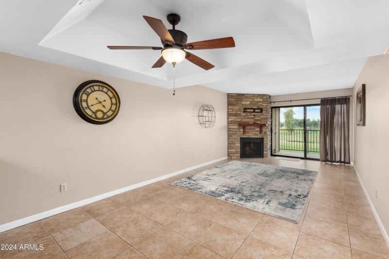 07-7910-E-Thomas-Unit-222-7