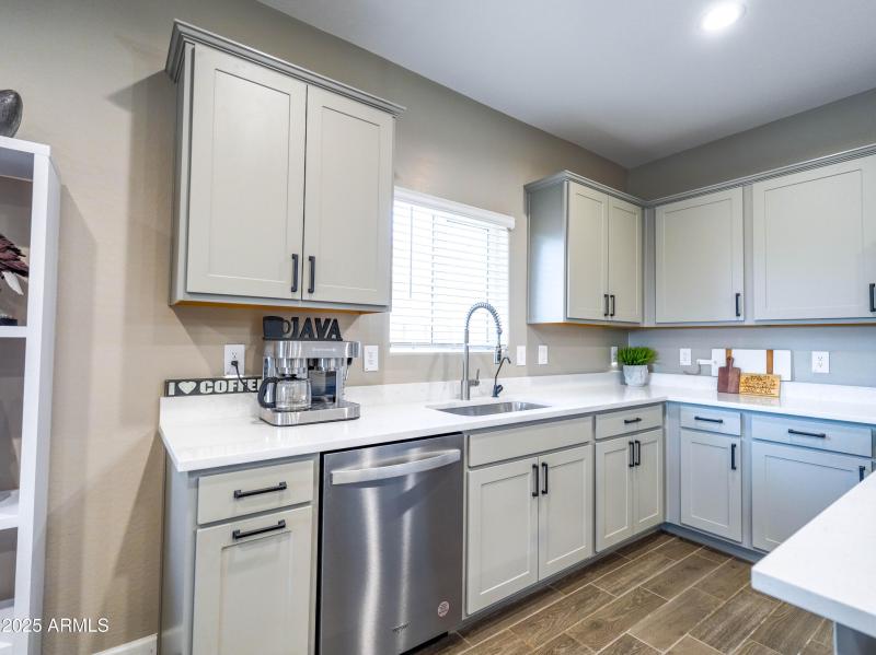 Aleutian Dr_Painted Cabinets