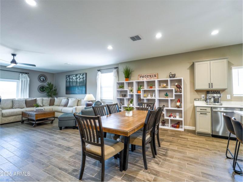 Aleutian Dr_Dining Area in Great Room
