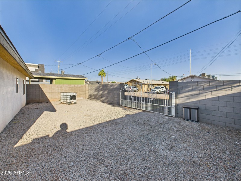 CAM04435G0-PR0016-STILL018