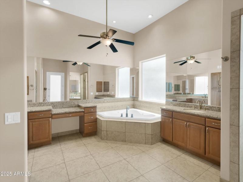 43-8031 W Morten Avenue-43