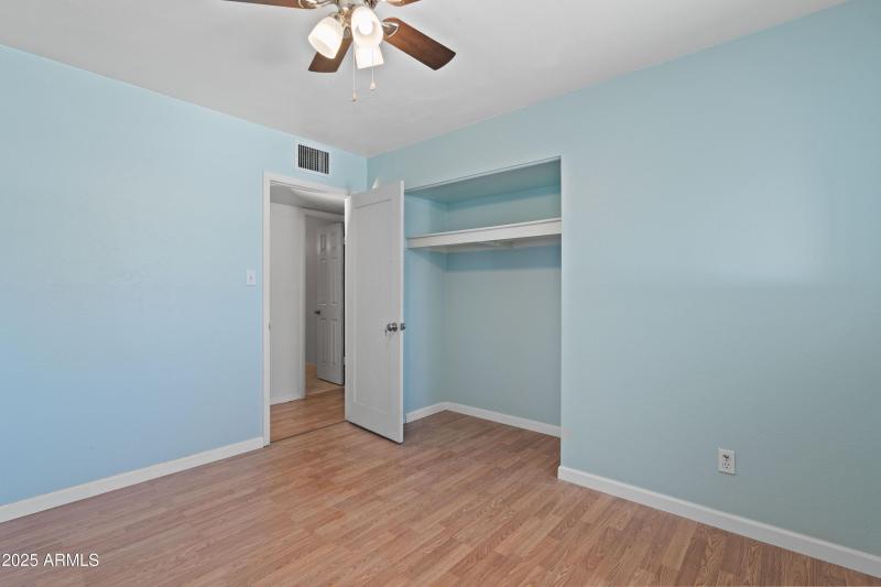 21-5802 N 61st Dr-21