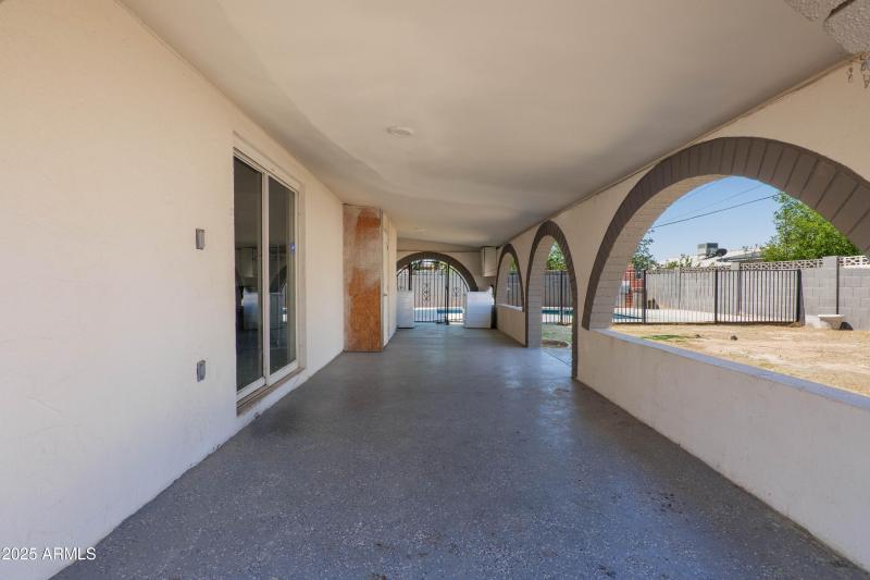 28-5802 N 61st Dr-28