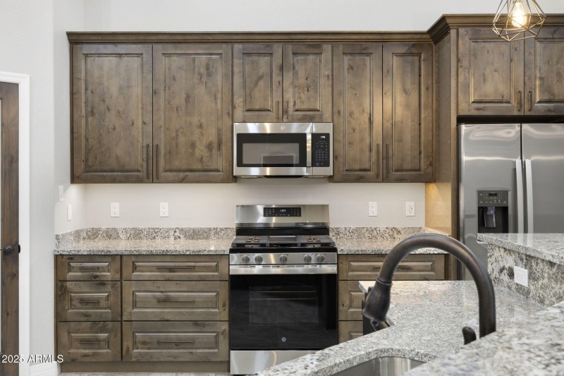 40-web-or-mls-FA9A2405