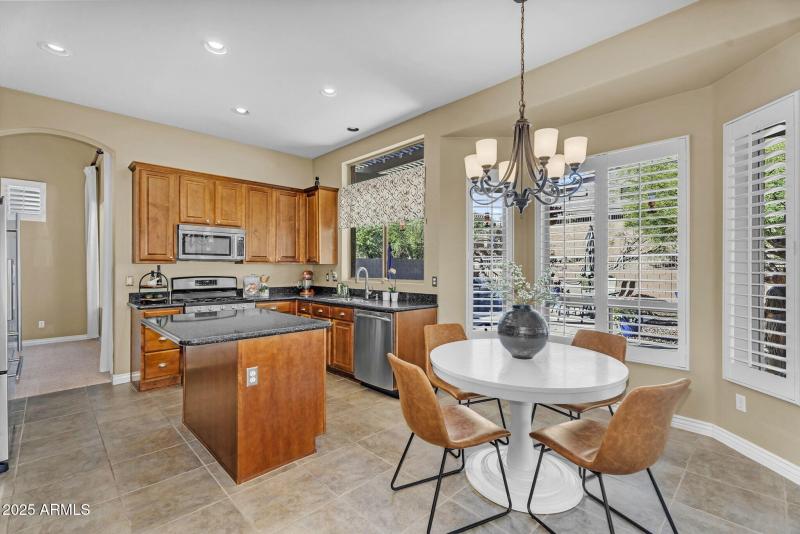 010_16-web-or-mls-11_553