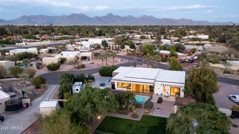 7417 E Paradise Dr Exterior Photos-26