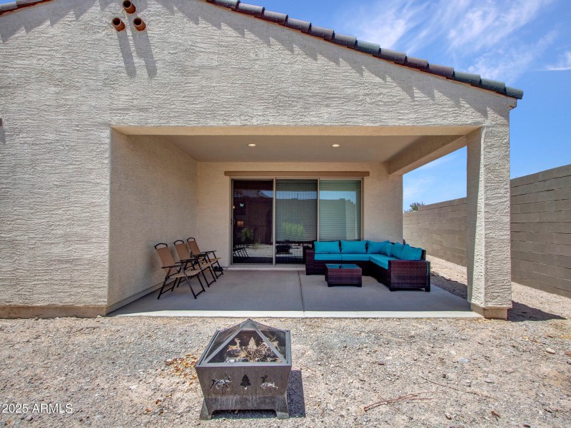 Spacious covered patio