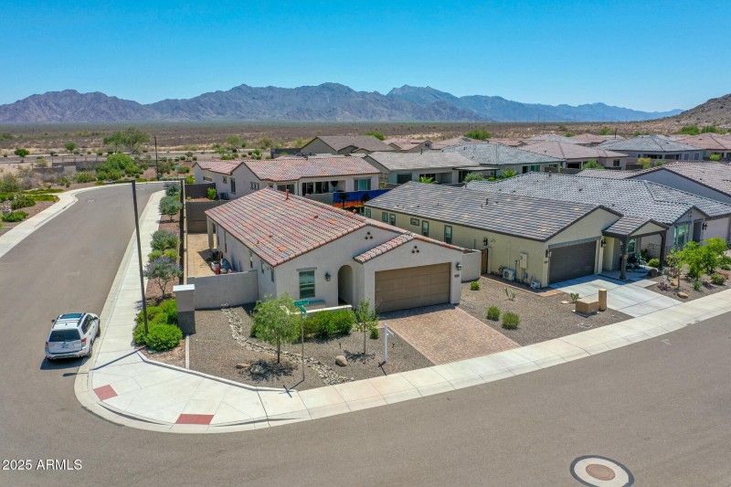 Surrounded by mountains!