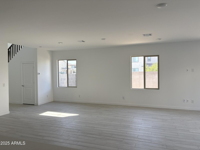 CP30 Lot 148 - Dining Area