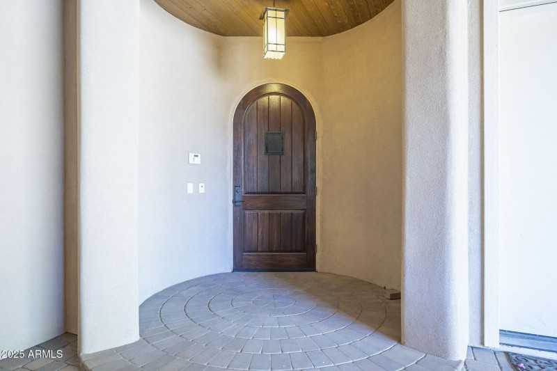 007_Courtyard Entrance