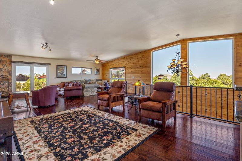 2335VoyagerCir-Overgaard-AZ-19