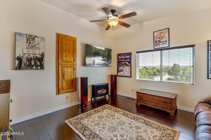 2335VoyagerCir-Overgaard-AZ-34