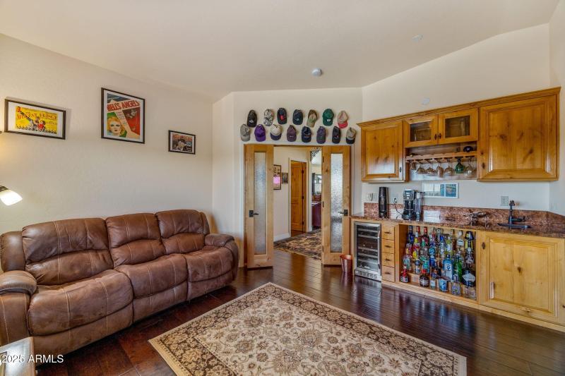 2335VoyagerCir-Overgaard-AZ-35