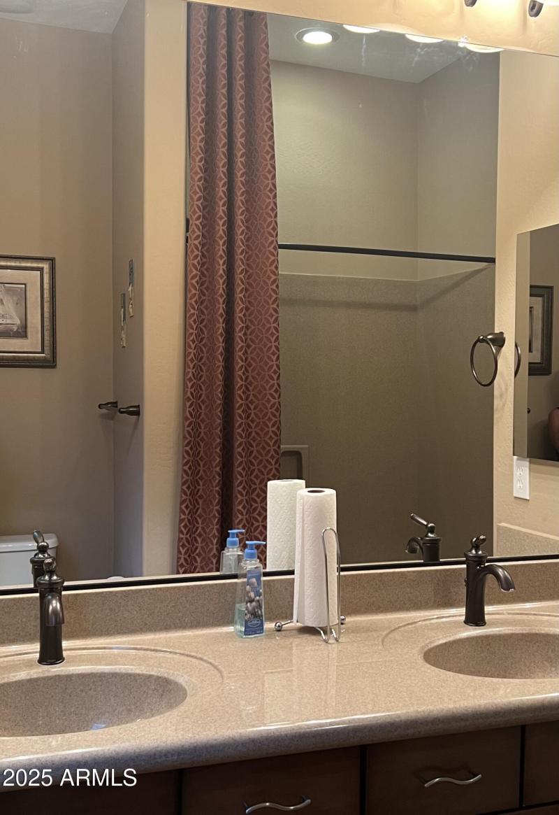 6C24C16E-9E28-4742-A5F7-68E96164FBD4.HEI