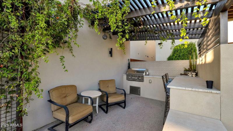 Built in Outdoor KItchen