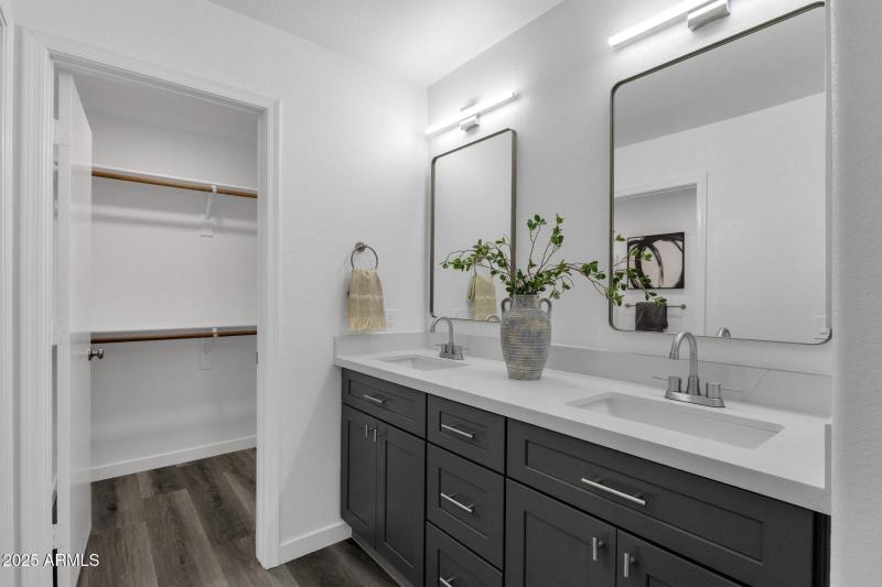 27-web-or-mls-1633-e-lakeside-dr-127