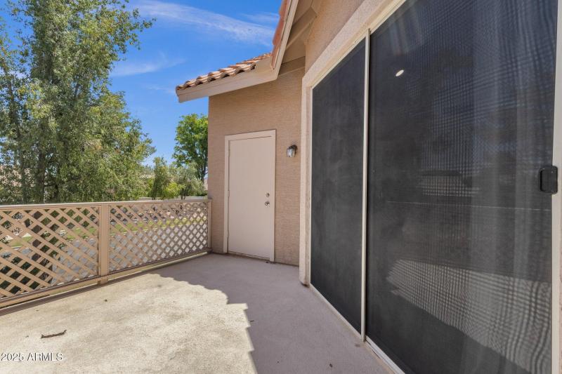 32-web-or-mls-1633-e-lakeside-dr-127