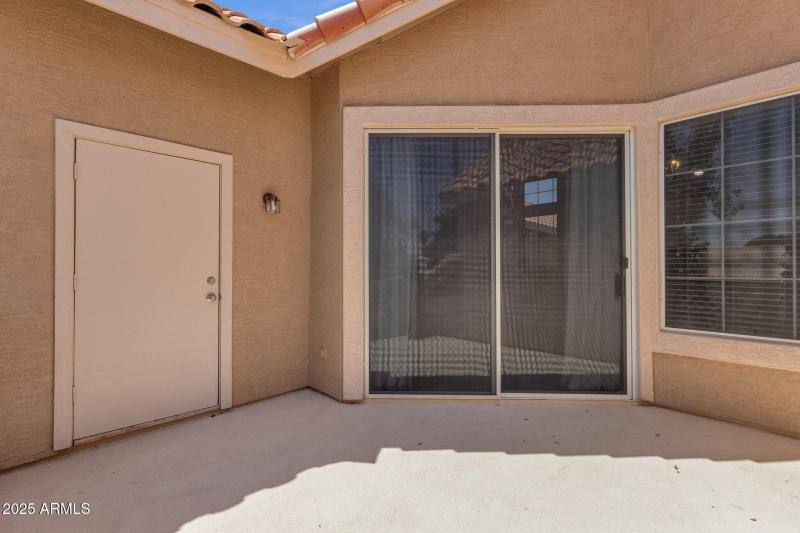 35-web-or-mls-1633-e-lakeside-dr-127