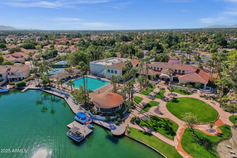 70-web-or-mls-1633-e-lakeside-dr-127