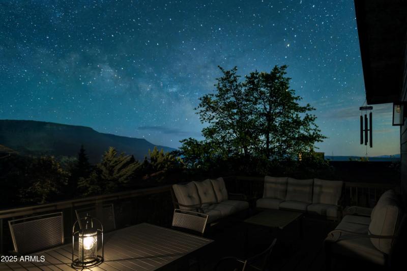 Patio Night_Trendy Pine LodgeHR