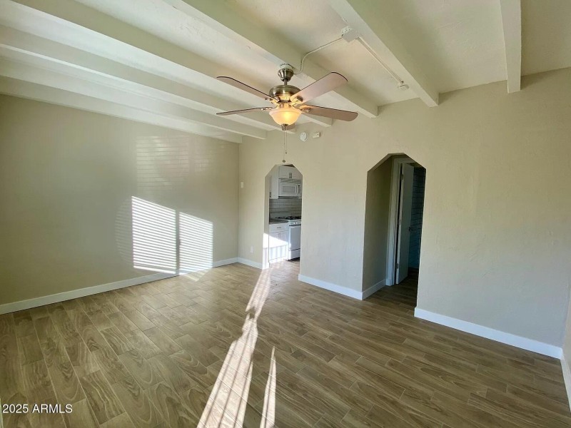 ee6452f4c379d6b0dd27715ae250f8fc-uncropp