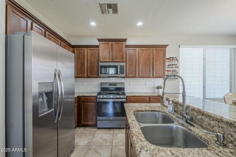 19-web-or-mls-Pelican-19