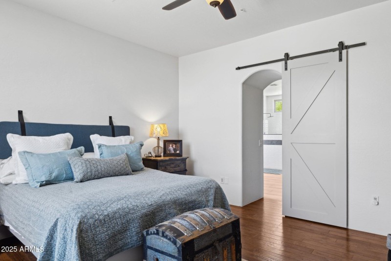 24-web-or-mls-24200-n-alma-school-rd-7