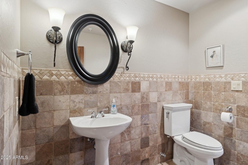 39-web-or-mls-24200-n-alma-school-rd-7