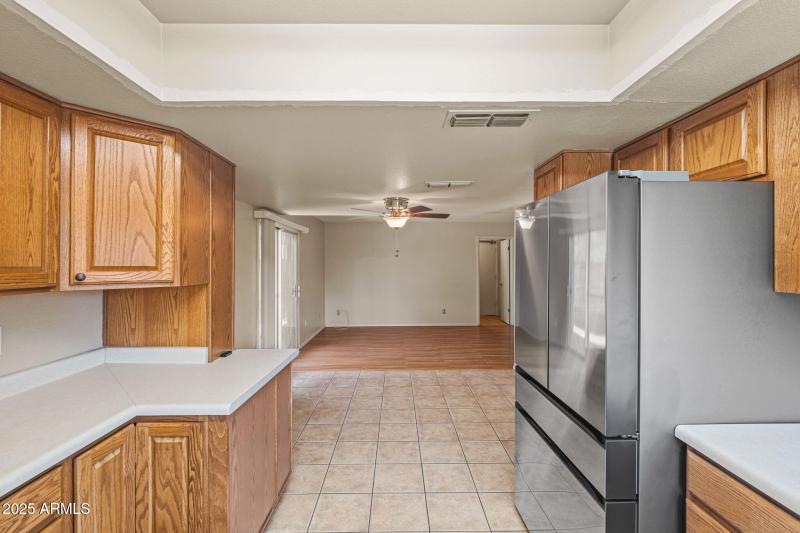 31-web-or-mls-3747 W Aire Libre Ave--27