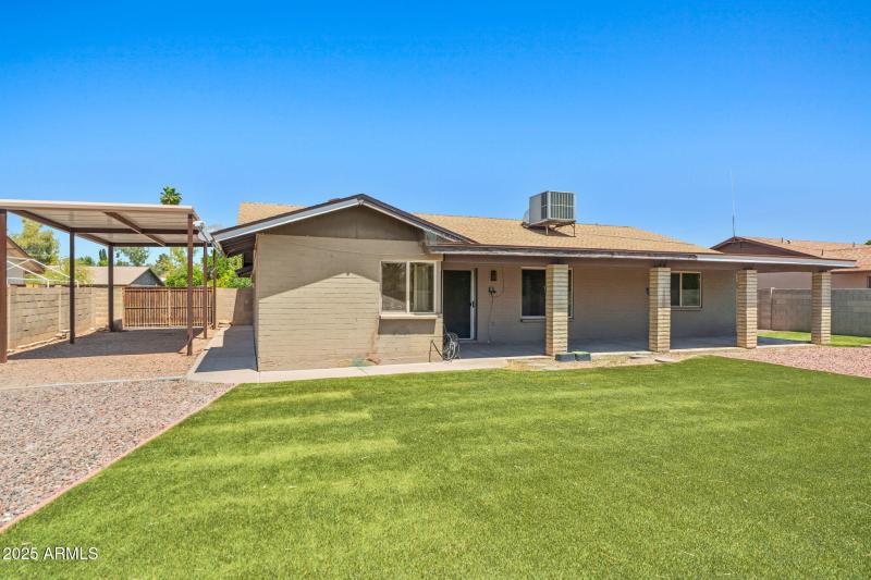 39-web-or-mls-3747 W Aire Libre Ave--35