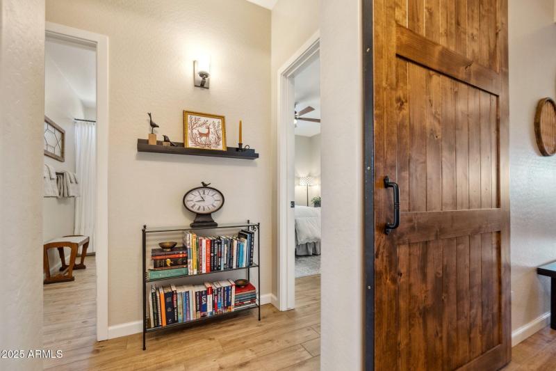 9-web-or-mls-707-lunar-view-way