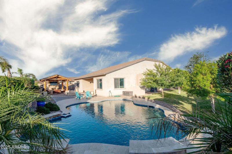 5-web-or-mls-_TMR6208