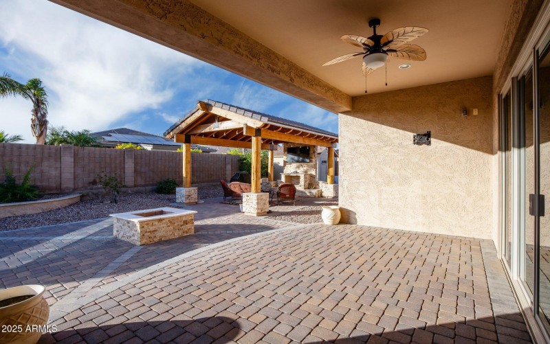 9-web-or-mls-_TMR6136