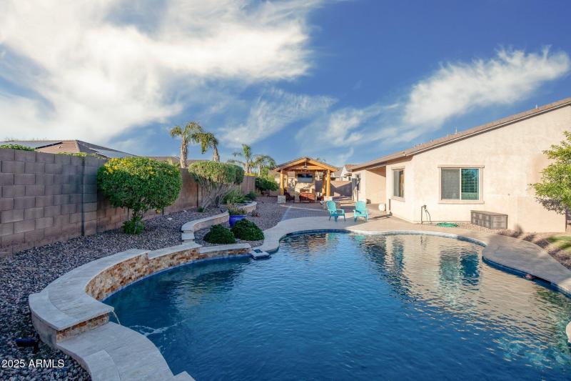 13-web-or-mls-_TMR6217