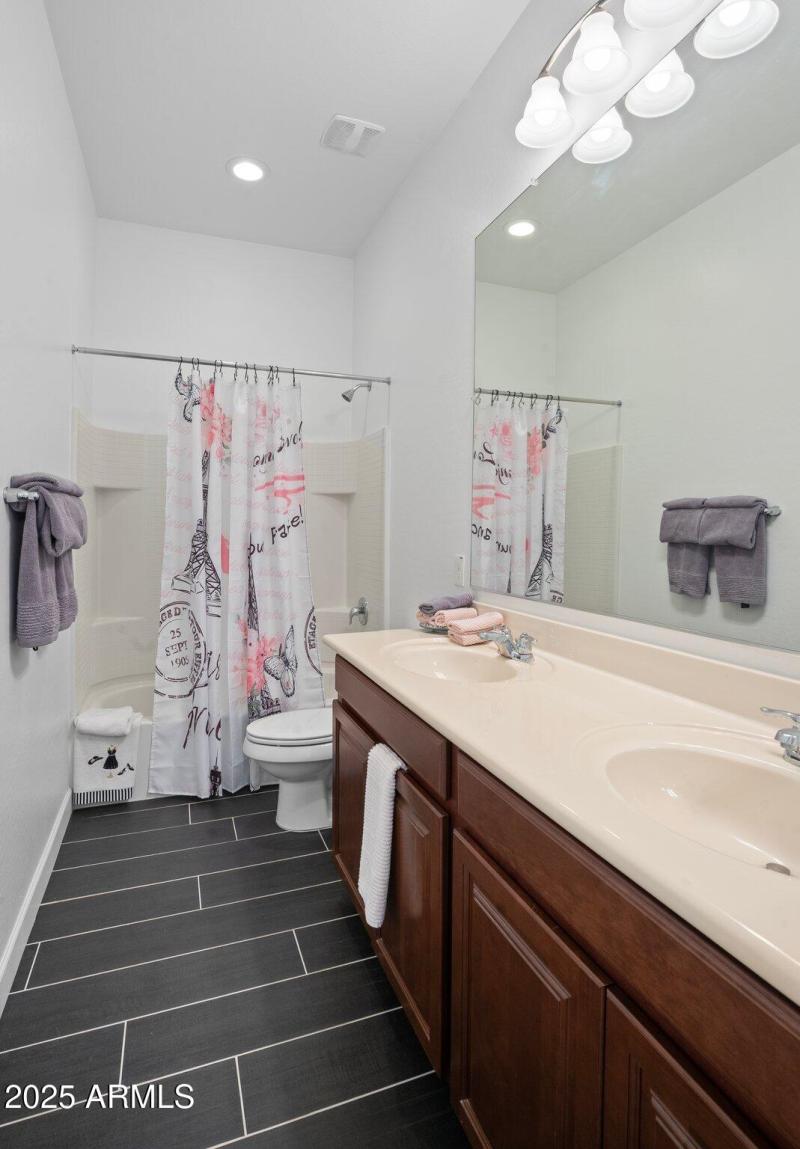 43-web-or-mls-_TMR5795