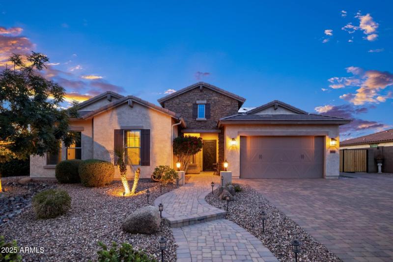 77-web-or-mls-_TMR6597