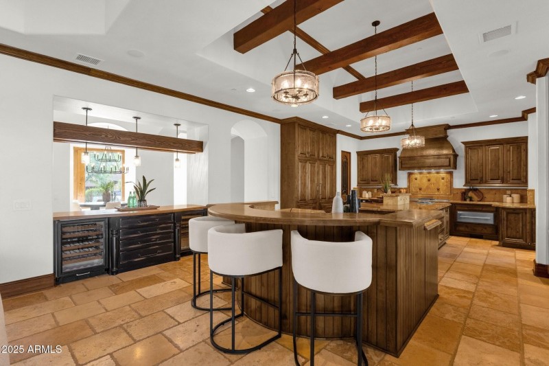 013_Double Sided Beverage Bar