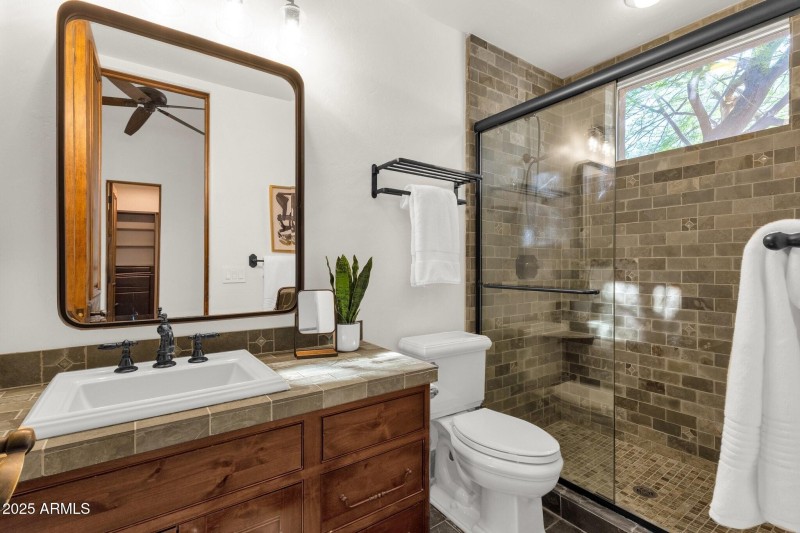 038_3rd Ensuite Bathroom