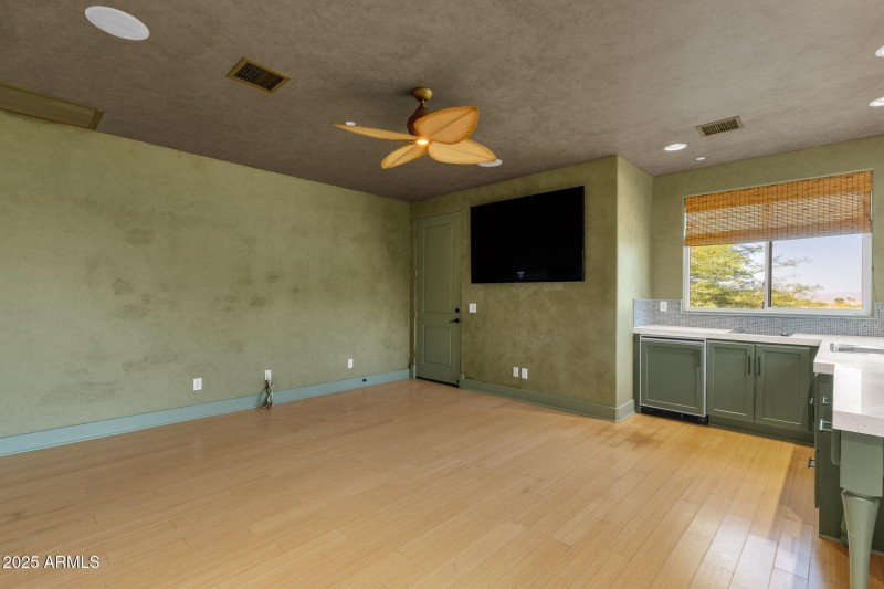 049_Casita Living & Kitchen II