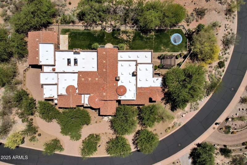 066_Aerial Bird's Eye View